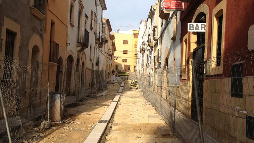 Obra renovacion carrer hostal